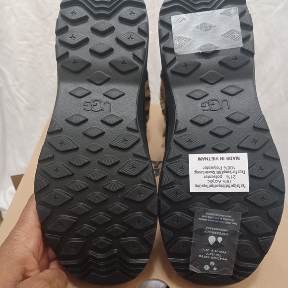 UGG Women's Adirondack III Panther Waterproof Cold Weather Boots (Butterscotch) - Picture 5 of 10